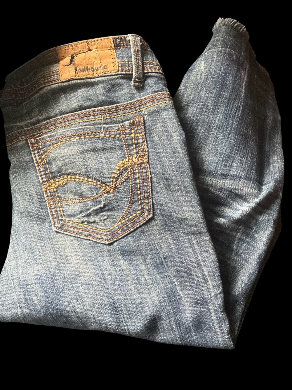 Vintage Y2K Dollhouse Low Rise Medium Wash Capris Jeans Size 7
